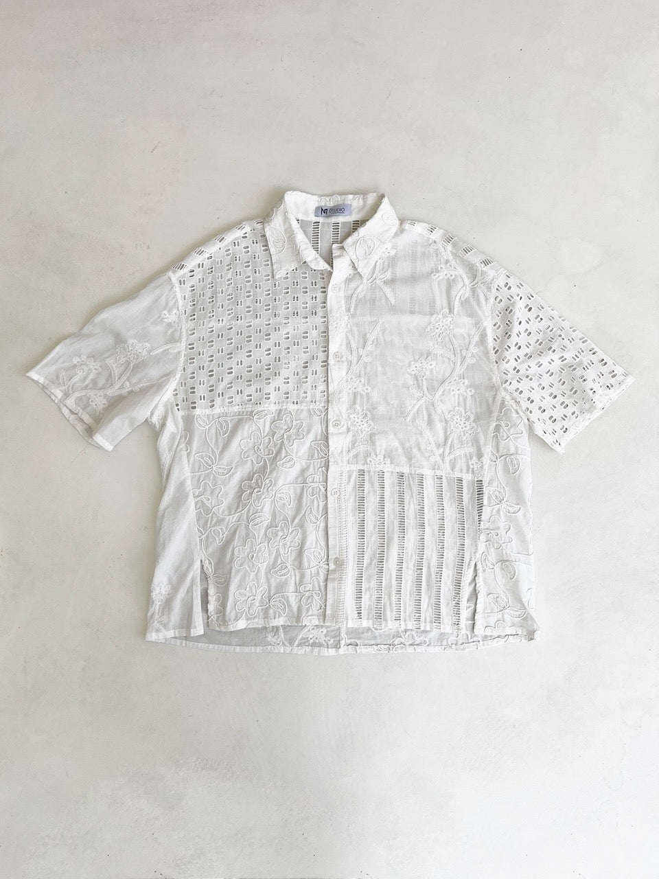 RESORT 02